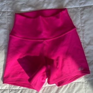 Bright pink alo yoga shorts!